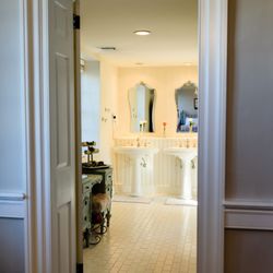 Chestnut Hill Villa - Bridal Suite