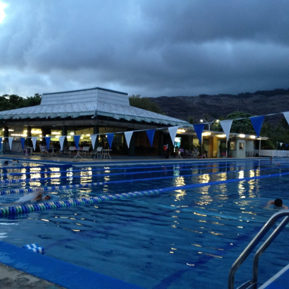 Oahu Club - Peaceful evening swim - Tennis Near Me - Honolulu, Hawaii Oahu Club - Peaceful evening swim - Tennis Near Me - Honolulu, Hawaii
