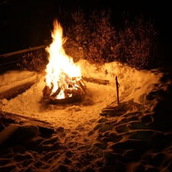 Shrine Mountain Inn - Jay's Cabin - The outside firepit