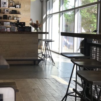 Houndstooth Coffee - Great atmosphere - Coffee & Tea Near Me - Austin, Texas