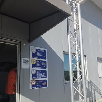 Fast5Xpress Car Wash - Car Wash Near Me - Glendora, California
