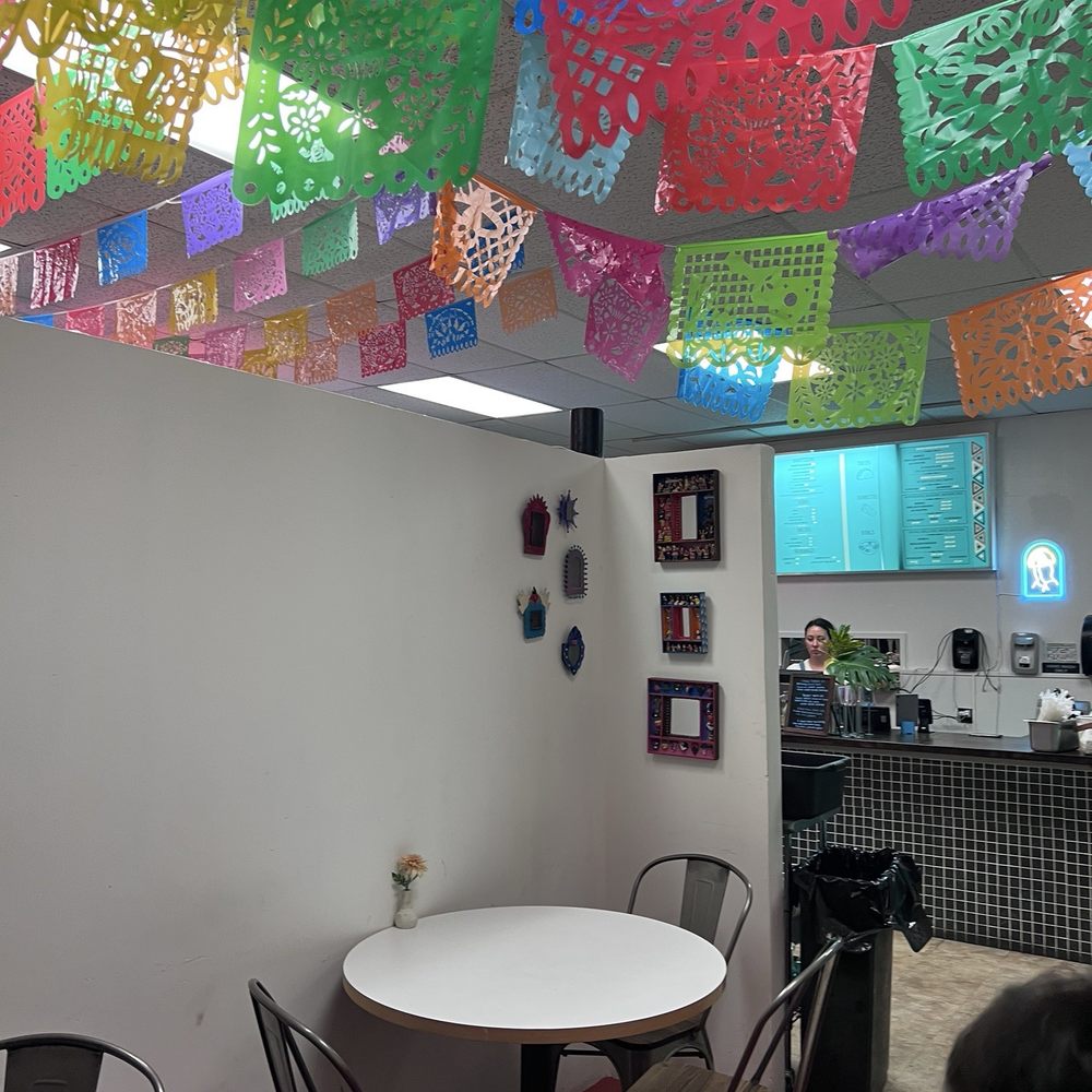 El Azul Taqueria - Interior dining - Tacos Near Me - Honolulu, Hawaii