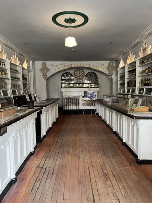 Stabler-Leadbeater Apothecary Museum by null