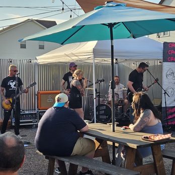 Buffalo Brewing Company - Saturday live music #CrushCrushCrush - Breweries Near Me - Buffalo, New York