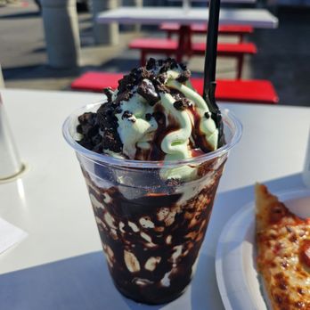 Costco - Mint Chocolate Sundae - Wholesale Stores Near Me - Signal Hill, California