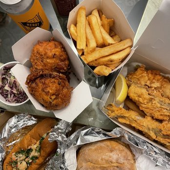 Dune Brothers - Clam cakes, bait box, lobster roll, fish sandwich, fries, coleslaw - New American Near Me - Providence, Rhode Island