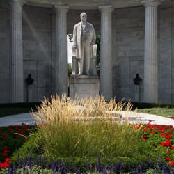McKinley Monument in courtyard :)