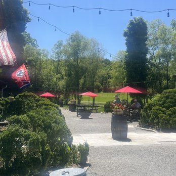 Leiper's Fork Distillery - Seating area - Distilleries Near Me - Franklin, Tennessee Leiper's Fork Distillery - Seating area - Distilleries Near Me - Franklin, Tennessee
