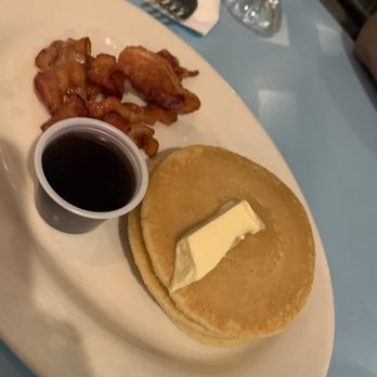 La Gran Via Restaurant - Pancakes - Cuban Near Me - Union City, New Jersey