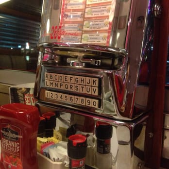 Silver Diner - They still have the old timey music boxes! They've added new songs now, though! - Diners Near Me - Greenbelt, Maryland