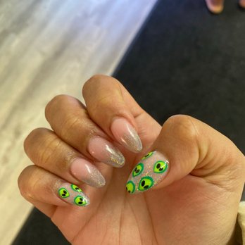 Soyo Nails - Nail Salons Near Me - Yonkers, New York