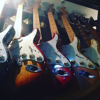 Dan's Chelsea Guitars - Guitar Stores Near Me - New York, New York Dan's Chelsea Guitars - Guitar Stores Near Me - New York, New York