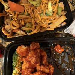 China King - Vegetable Lo Mein and General Tso Chicken