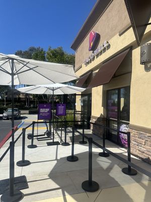 Taco Bell - Live Más Café by null