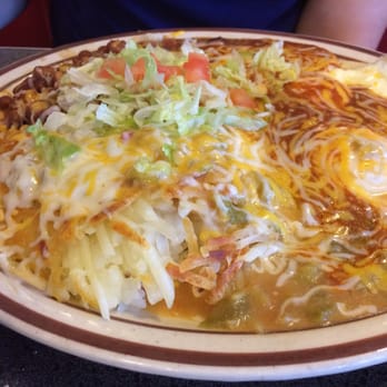 Weck's - Huevos Rancheros Christmas chile - Breakfast & Brunch Near Me - Los Lunas, New Mexico