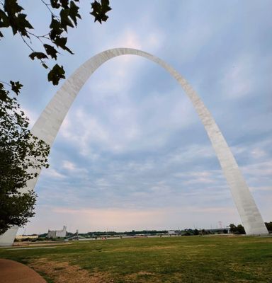 Gateway Arch National Park by null