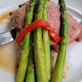 Filberts Farmhouse Kitchen - Prime rib - New American Near Me - Aurora, Oregon Filberts Farmhouse Kitchen - Prime rib - New American Near Me - Aurora, Oregon