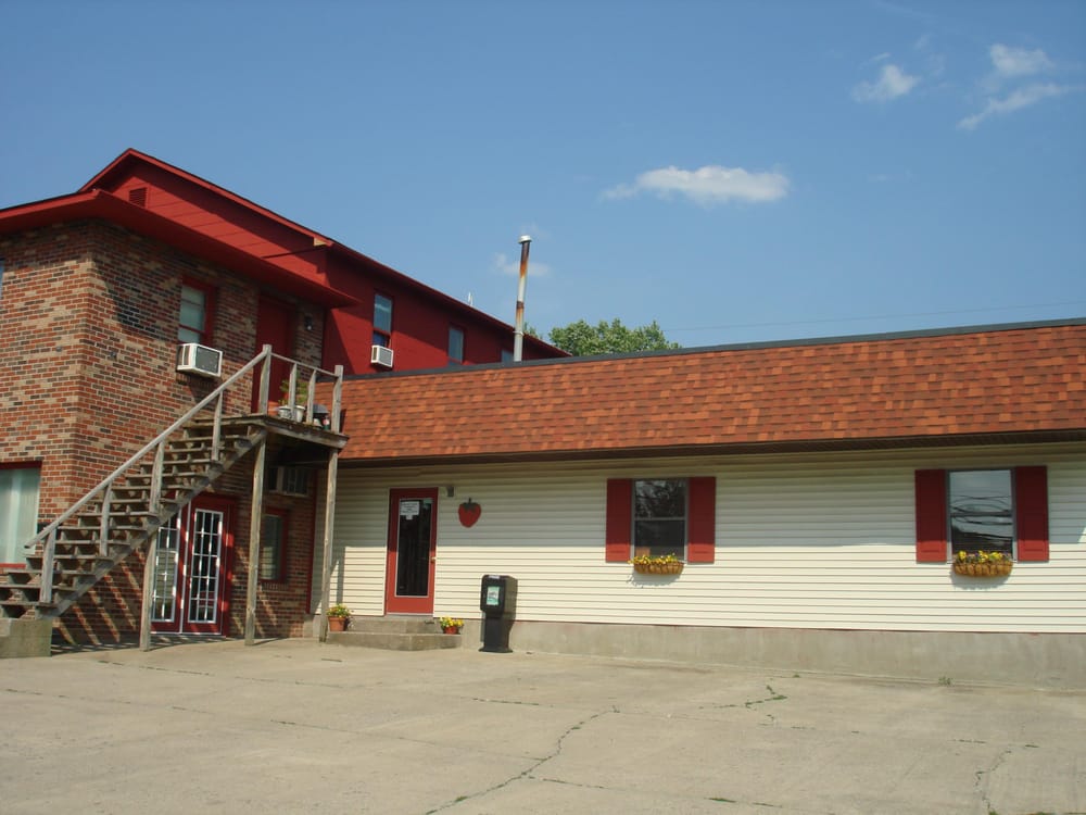 CENTURY 21 COUNTRY ROADS REALTY Updated June 2024 222 S Kanawha St