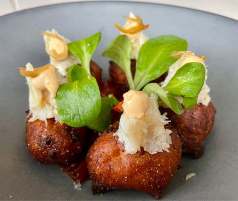 Drift Seafood & Raw Bar by null