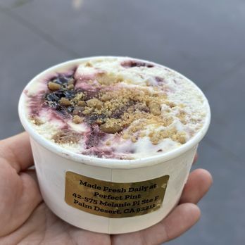 Perfect Pint - Lemon blackberry streusel - Ice Cream & Frozen Yogurt Near Me - Ontario, California