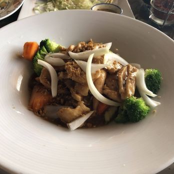 Thai Blossom Bistro - Thai Chicken Garlic - Thai Near Me - Jacksonville, Florida Thai Blossom Bistro - Thai Chicken Garlic - Thai Near Me - Jacksonville, Florida