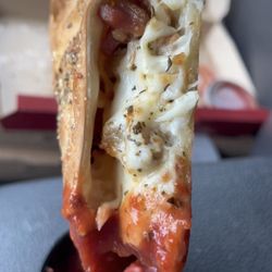 Pizza Hut - pizza melt