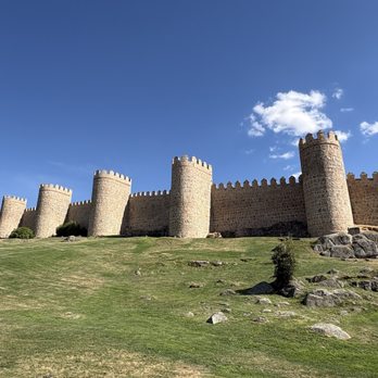 Muralla de Ávila - Landmarks & Historical Buildings Near Me - Ávila, AV