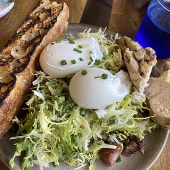 1 Pico - Curly endive salad - New American Near Me - Santa Monica, California