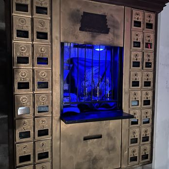 Yours Truly Cocktail Bar