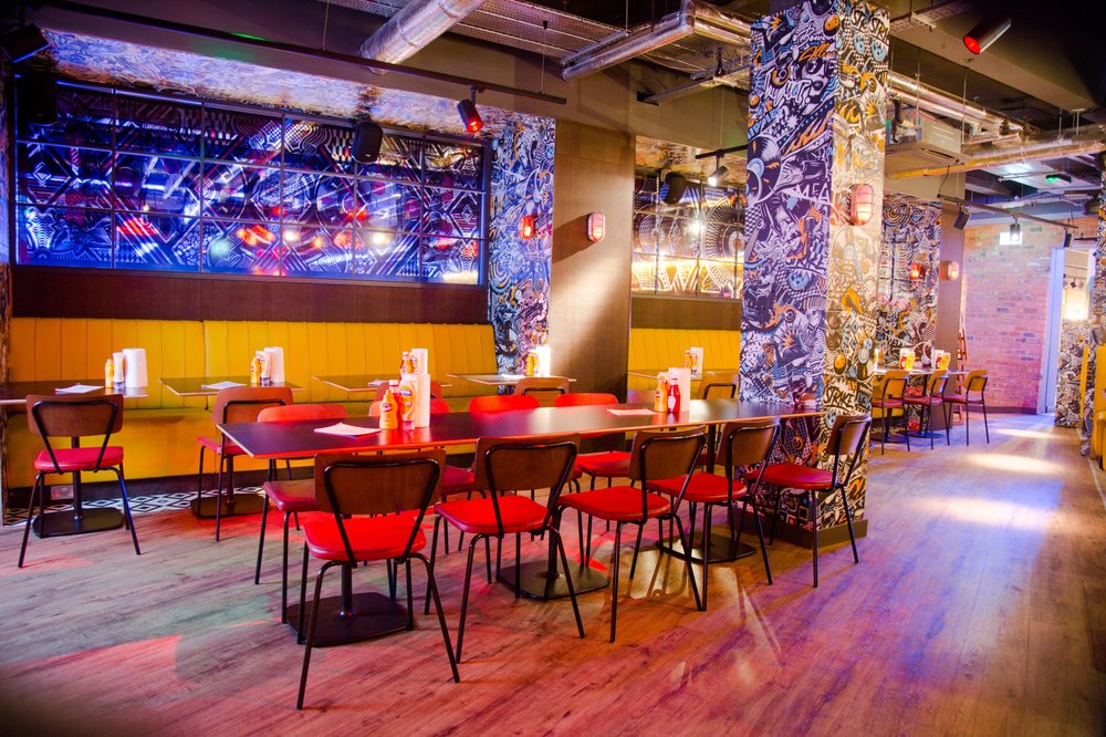 QUEENS Updated September 2024 32 Photos & 23 Reviews 17 Queensway