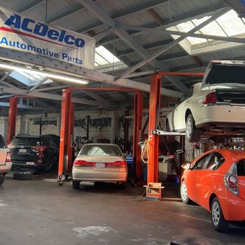 Berkeley Auto Repair Center - Sean is awesome! Super professional, fast, and saved me a lot of time and money. Honest guy -- no upsell, just straight-up great service. - Auto Repair Near Me - Berkeley, California Berkeley Auto Repair Center - Sean is awesome! Super professional, fast, and saved me a lot of time and money. Honest guy -- no upsell, just straight-up great service. - Auto Repair Near Me - Berkeley, California