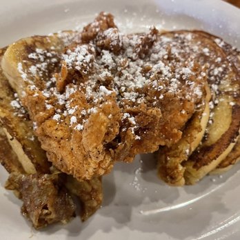 Cracker Barrel Old Country Store - American Near Me - Murfreesboro, Tennessee