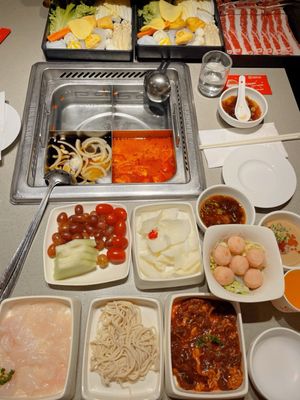 Haidilao Hot Pot Toronto Downtown by null