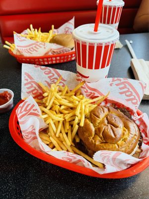 Freddy's Frozen Custard & Steakburgers