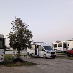 Lakeview RV Resort by QRV - The spaces on the lake are nicely spaced with plenty of room to stretch out when you're in a smaller rig!!
