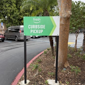 Amazon Fresh - Curbside pickup sign - Grocery Near Me - Encino, California