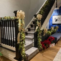 DPic Designs - Upper West side NYC townhouse holiday decor