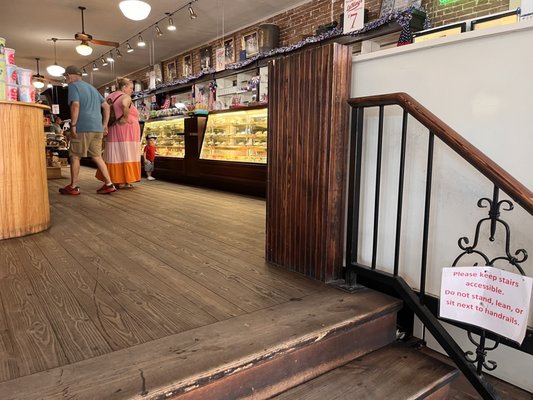 La King's Confectionery by null