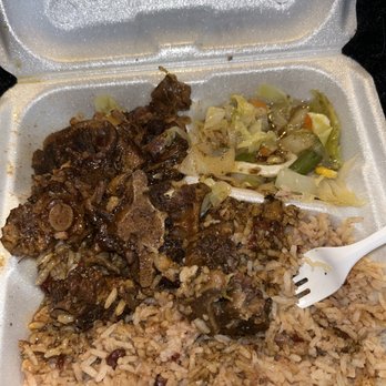 Star's Caribbean Restaurant - Oxtails Lunch Special - Caribbean Near Me - Jacksonville, Florida