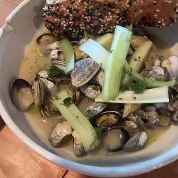 Seabird - Seafood Near Me - Bainbridge Island, Washington