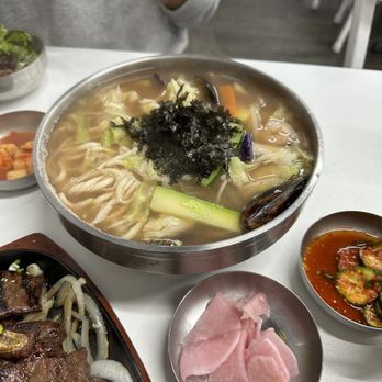 Yoo's Place - 66. Haemul Kalguksu - Korean Near Me - Irvine, California Yoo's Place - 66. Haemul Kalguksu - Korean Near Me - Irvine, California