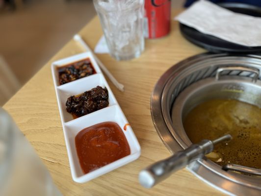 Mumu Hot Pot by null