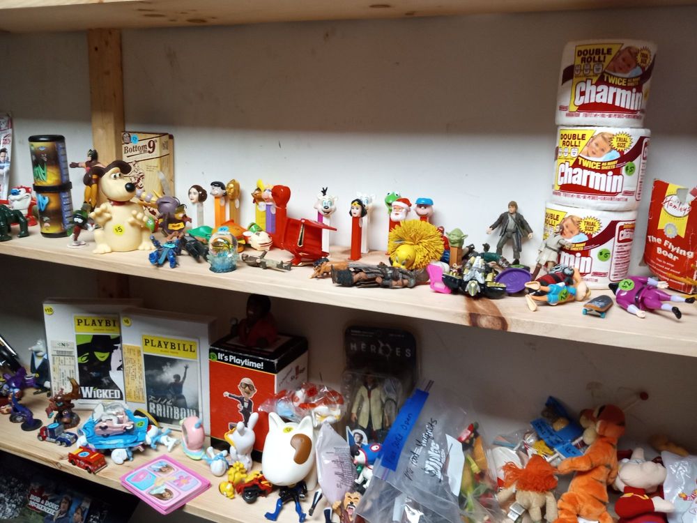 HECK’S THINGS AND THINGS FLEA MARKET Updated September 2024 58