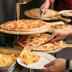 10pin Bowling Lounge - Best Pizza in Chicago!