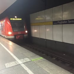 S-Bahn Station Düsseldorf Flughafen Terminal