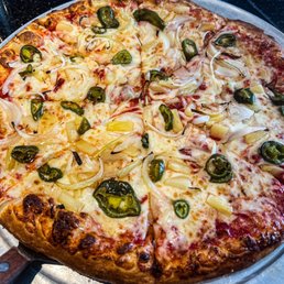 Pineapple, Onion, Jalapeño, Honey Drizzle, don't knock it until you try it. A++++++ Pineapple, Onion, Jalapeño, Honey Drizzle, don't knock it until you try it. A++++++