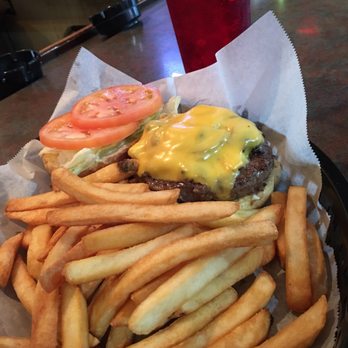 Daddio's Grille - Cheeses Burger - Sports Bars Near Me - Richmond, Virginia
