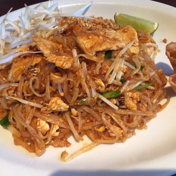 Arches Thai - Lunch Special - Chicken Pad Thai and a cream cheese Rangoon. - Thai Near Me - Moab, Utah Arches Thai - Lunch Special - Chicken Pad Thai and a cream cheese Rangoon. - Thai Near Me - Moab, Utah