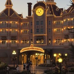 Disneyland Hotel