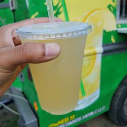 Small peach lemonade